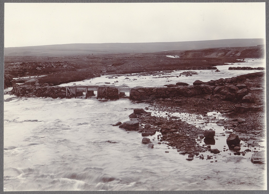 Ellisha (salmon river) near Reykjavík.