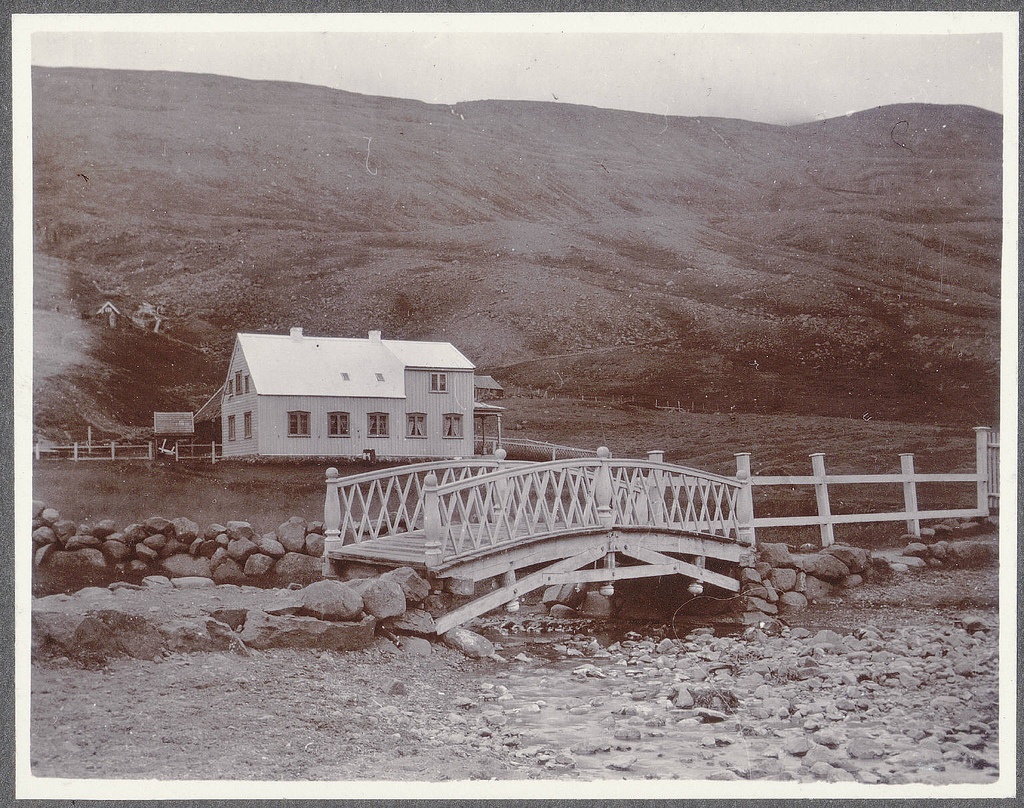 Eskifjörður.  Sýslumaður's home.