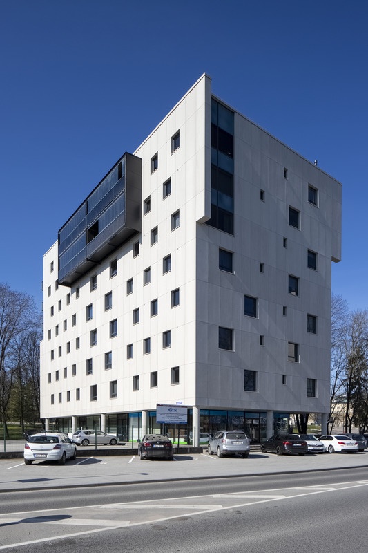 Äripindadega korterelamu Tallinnas Juhkentali 8. Arhitektuuristuudio Siim & Kreis, arhitektid Andres Siim ja Kristel Ausing