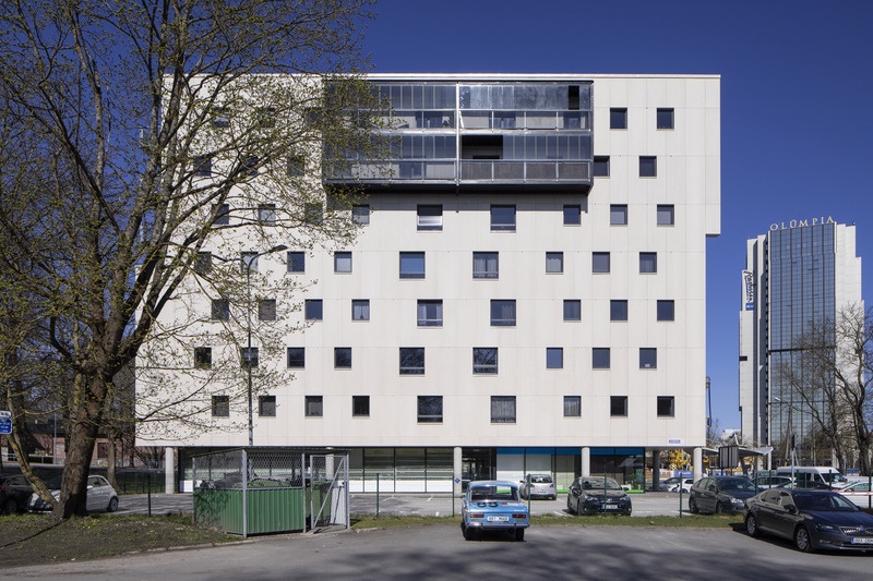 Äripindadega korterelamu Tallinnas Juhkentali 8. Arhitektuuristuudio Siim & Kreis, arhitektid Andres Siim ja Kristel Ausing