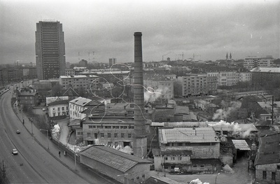 Paberivabrik ja Liivalaia tn vaadatuna Dvigateli elamu tornist, taamal Olümpia hotell  similar photo