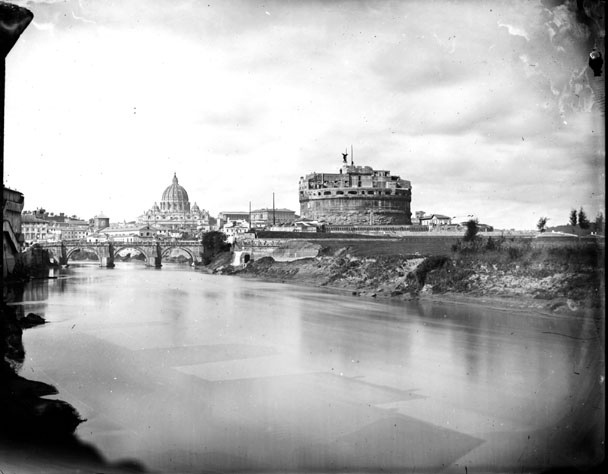 Vue générale du Tibre, avec le château Saint-Ange et le dôme de Saint-Pierre-de-Rome, Rome