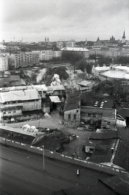 Paberivabrik ja Liivalaia tn vaadatuna Dvigateli elamu tornist Tõnismäe suunas  similar photo