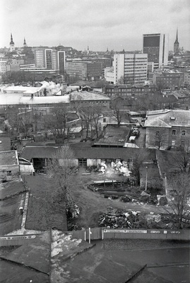 Paberivabrik ja Liivalaia tn vaadatuna Dvigateli elamu tornist kesklinna suunas  similar photo