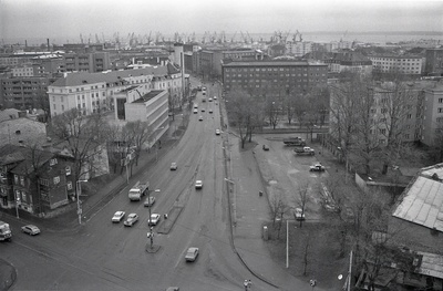 Paberivabrik ja Liivalaia tn vaadatuna Dvigateli elamu tornist sadama suunas, esiplaanil Tartu mnt ja Pronksi / Liivalaia ristmik  similar photo