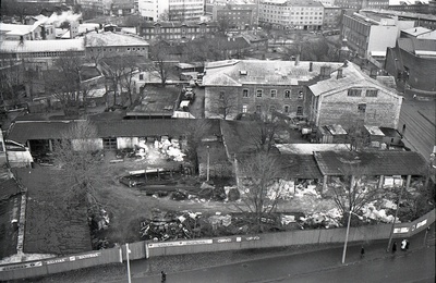 Tartu mnt ja Liivalaia nurga hoonestus, keskel endine vaesteambulatooriumi hoone  similar photo