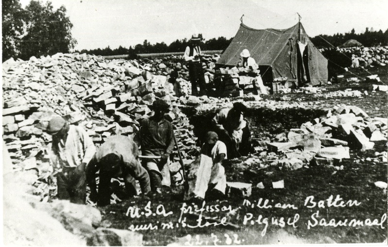 USA paleontoloog William Patten Himmiste-Kuigu paemurrus luukilbiliste kivistisi uurimas
