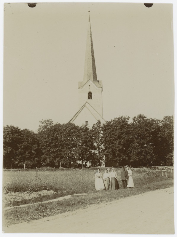 Järva-Peetri kirik.