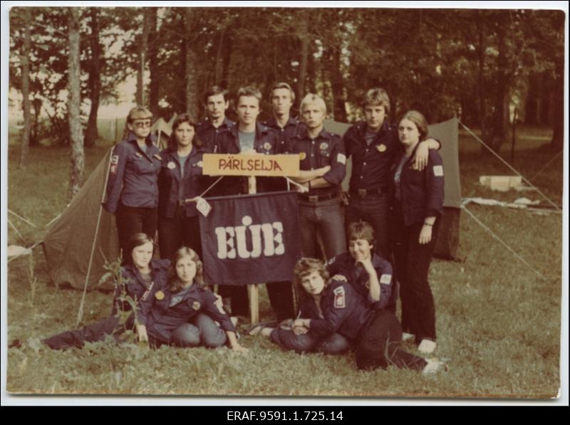 EÜE-79, EÜE-80 rühmade grupipildid. Pärlselja