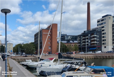 Näkymä Hietalahden satamasta (nykyisin Hietalahdenallas) Bulevardille, oikealla Sinebrychoffin panimo osoitteessa Bulevardi 38 - 42. Kuvan vasemmassa reunassa Bulevardi 3. rephoto
