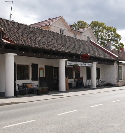 Pärnu Post Station rephoto