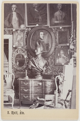 Turun linna, näyttelyhuone 94; sisäkuva  duplicate photo