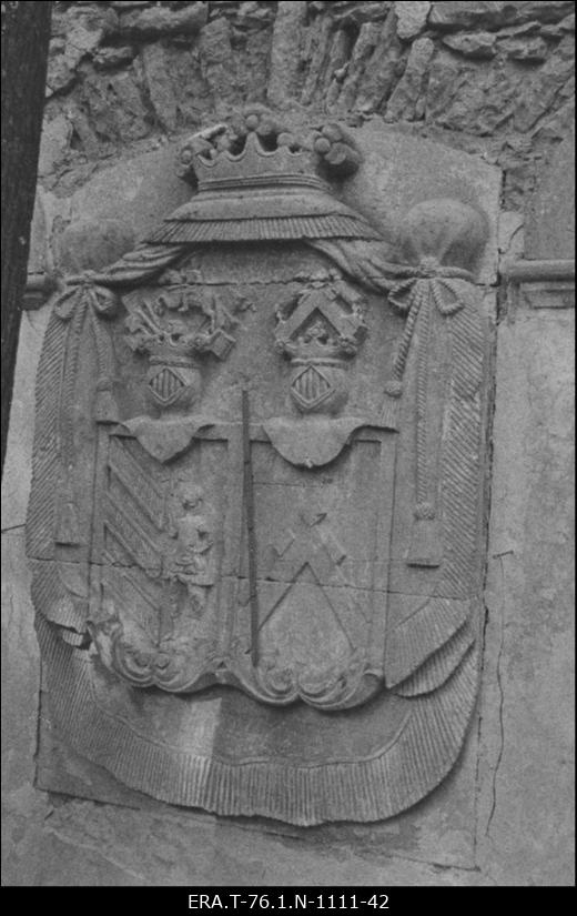 Aderkasi kabel. C. Von Buhrmeister´i vapp kabeli vasakpoolsel osal.