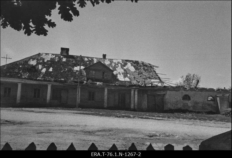 Koeru kõrts. Vaade Järva-Jaani tee poolt.