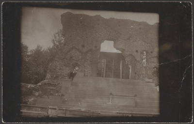 fotopostkaart, Viljandi, lossimäed, teater Ugala vabaõhuetendus "Kuningas Oidipus", 04.08-05.08.1923  similar photo