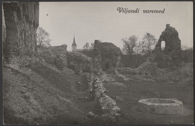fotopostkaart, Viljandi, Kaevumägi, Suurmüür, kaev, Mungamüür, värav, Jaani kiriku torn, u 1915  duplicate photo