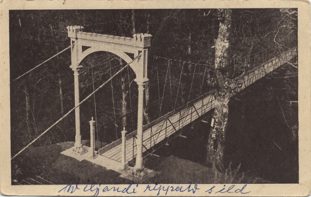 Ripple bridge in castle mountains