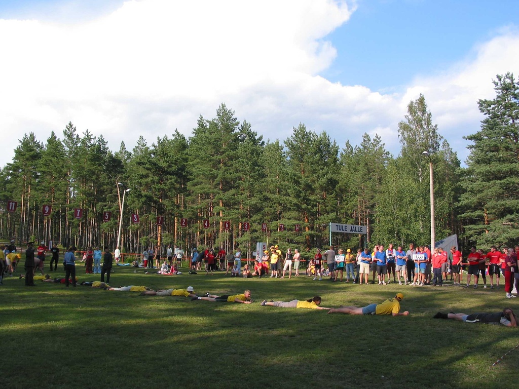 foto Teedefirmade suvemängud Jõulumäel 2004