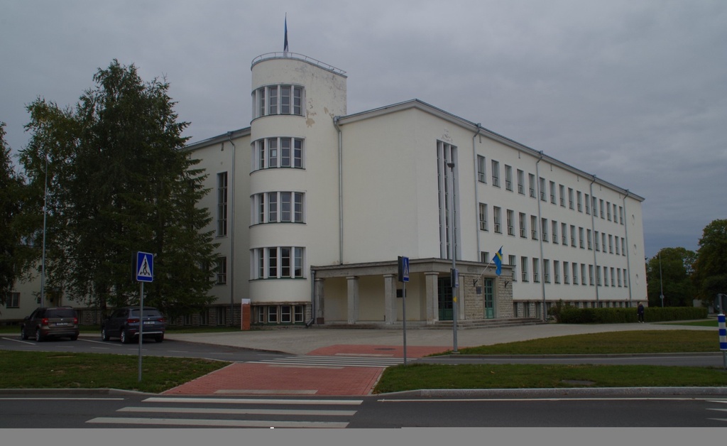 Gymnasium-overall Rakvere - Rakvere ühisgümnaasiumi hoone rephoto