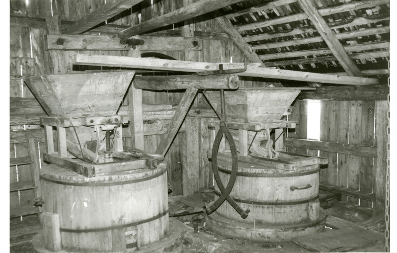 Simmu talu vesiveski Möldri külas