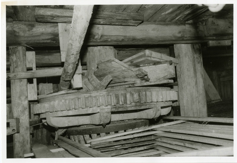 Simmu talu vesiveski Möldri külas