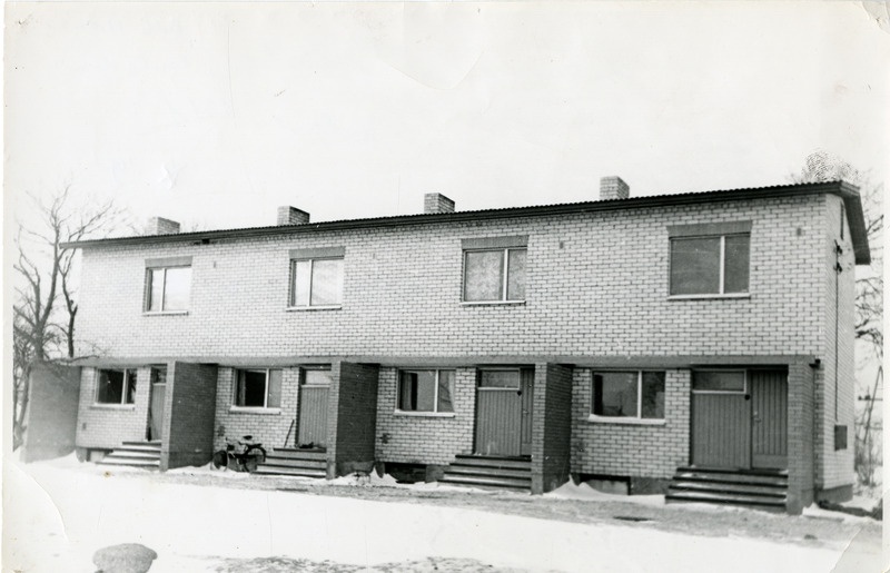 Lümanda sovhoosi ridaelamu Karalas