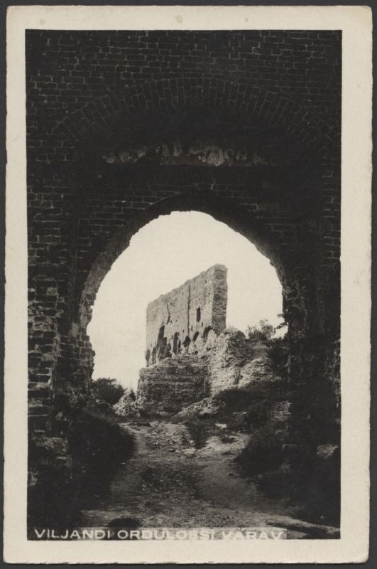 fotopostkaart, Viljandi, lossivärav, Suurmüür, u 1915, foto M. Teng?