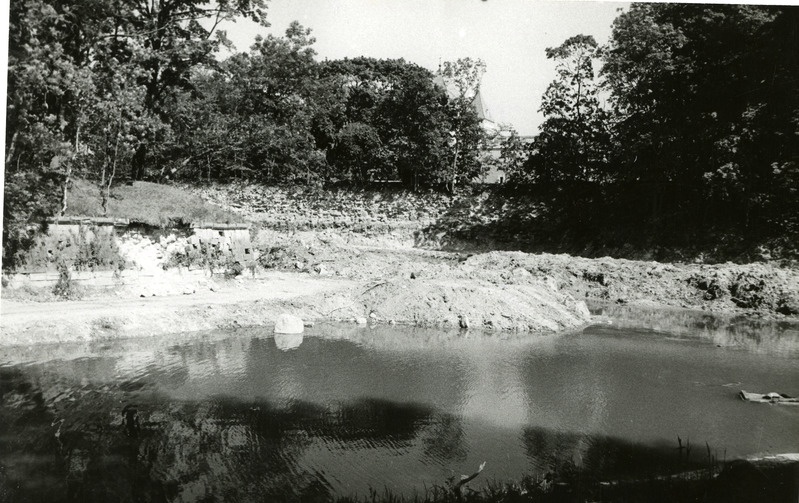 Kuressaare kindluse loodekurtiin ja -raveliin