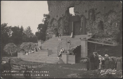 fotopostkaart, Viljandi, lossimäed, teater Ugala vabaõhuetendus "Kuningas Oidipus", 04.08-05.08.1923, foto J. Riet  similar photo