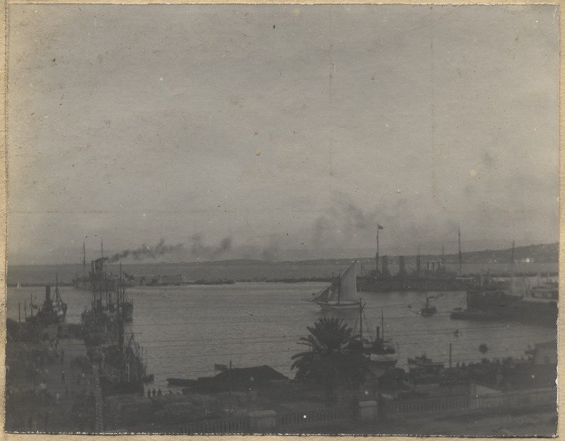 Vene sõjalaev Alžiiri sadamas