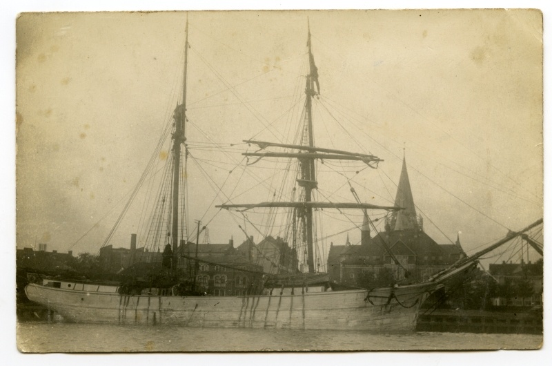 Purjelaev ""Kristenbrun" Arhusi sadamas