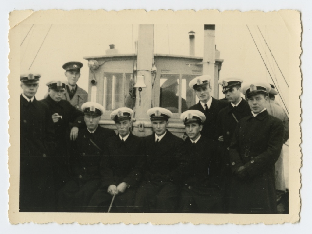 Kaitseväe Ühendatud Õppeasutuse Sõjakooli aspirantide kursuslased sõidul Aegna saarele