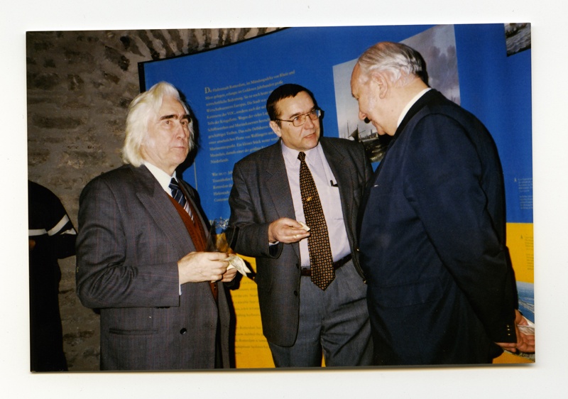 Hollandi näituse "Madalmaade meresõidu hiigelaeg" avamine Meremuuseumis. Esiplaanil Ants Pärna, Enn Kreem ja Eduard Hunt