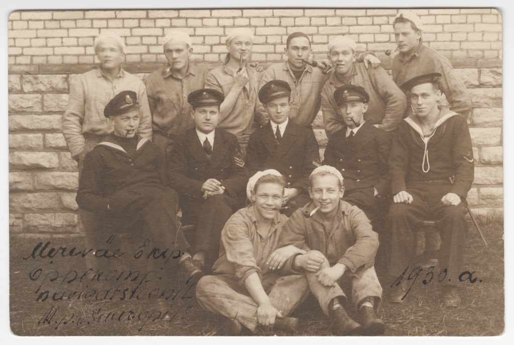 Grupifoto. Mereväe Ekipaaži õppekompanii madrused