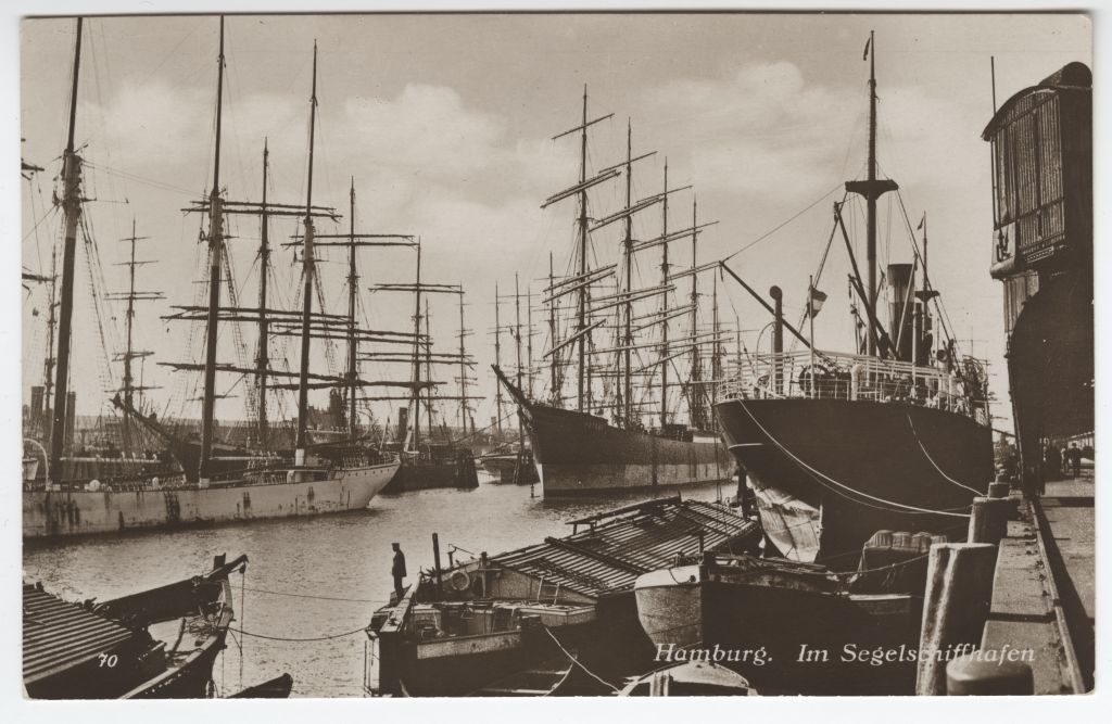 Hamburgi purjelaevade sadam. Keskel purjelaev "Potosi"