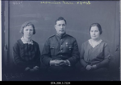 Kaitseliidu Paide maleva esimehed.  similar photo