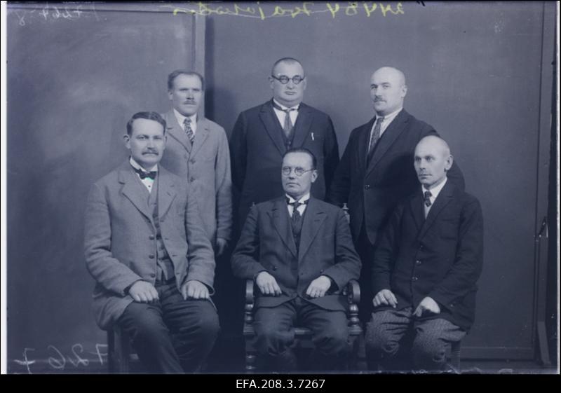 Paide Kaubatarvitajate Ühisuse Iva juhatus.