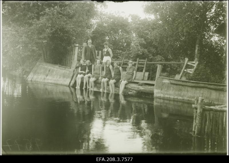 Spordiseltsi Järvapojad spordikursusest osavõtjaid.