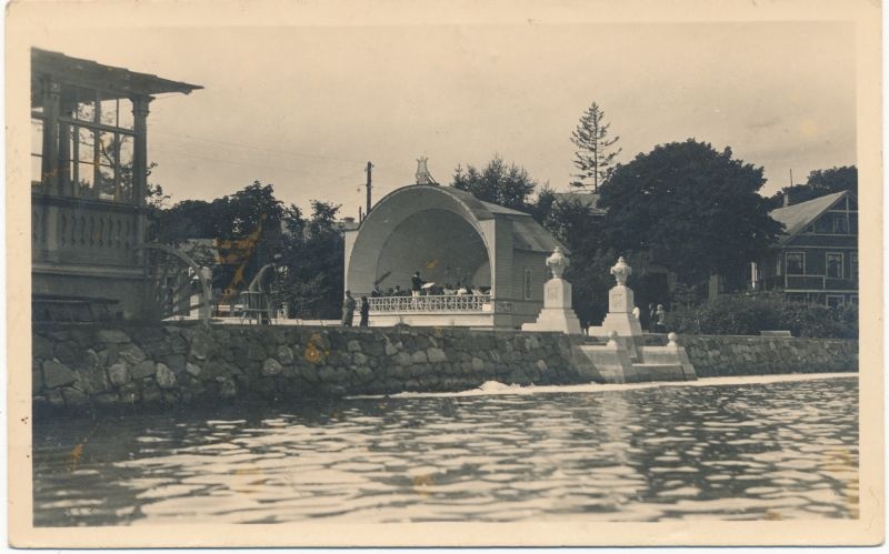 Postkaart. Vaade merelt kõlakojale 1937