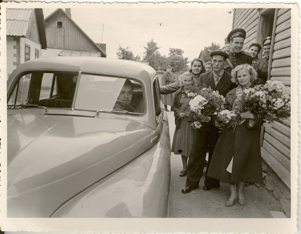 foto, Läti NSV Kulbenesse rajooni põllumajandustöötajate delegatsioon Tapal 1958.a.