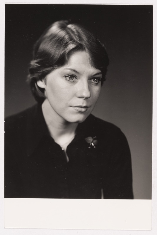 Estonia ooperi- ja operetisolist Sirje Puura, portree