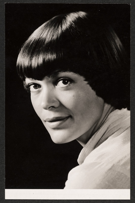 Näitleja Elle Kull, portree