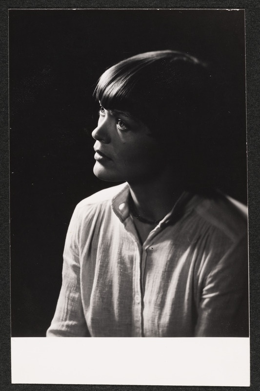 Näitleja Elle Kull, portree