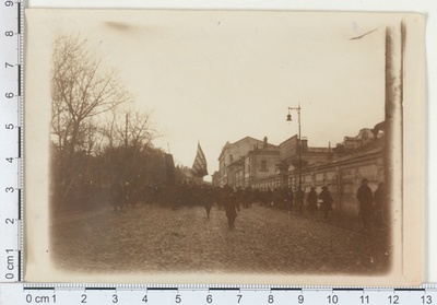 Eestlaste meeleavaldus 1. mail Moskvas 1917  duplicate photo