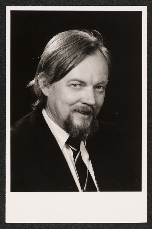 Kirjanik Andres Ehin, portree