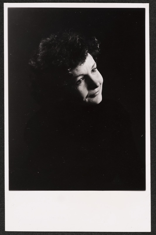 Näitleja Ester Pajusoo, portree