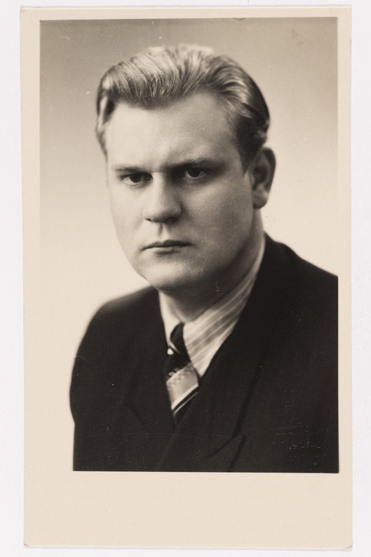 Näitleja ja lavastaja Ilmar Tammur, portree