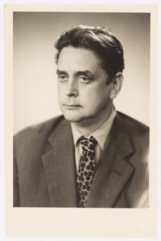 Näitleja, lavastaja ja teatrijuht Kaarel Ird, portree