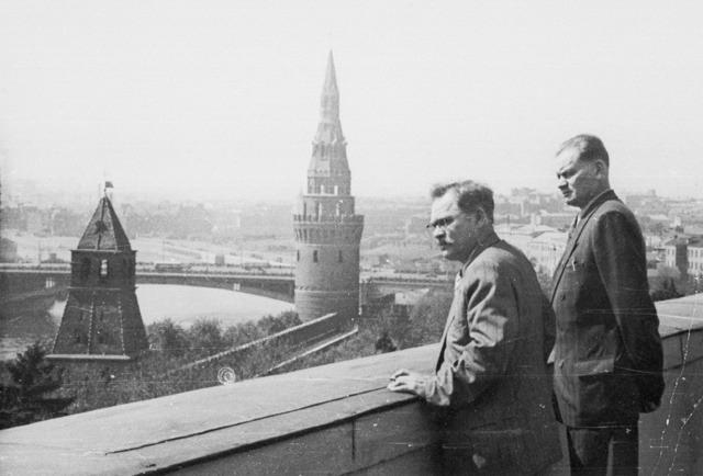 Heino Marrandi Moskva kremli tornide taustal.