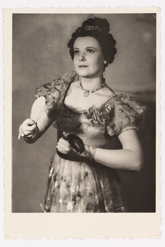 Asta Vihandi operetis